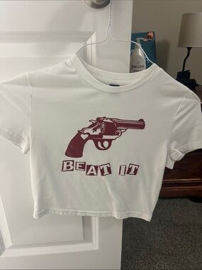 SHEIN White Cropped Tee with Maroon Revolver Graphic